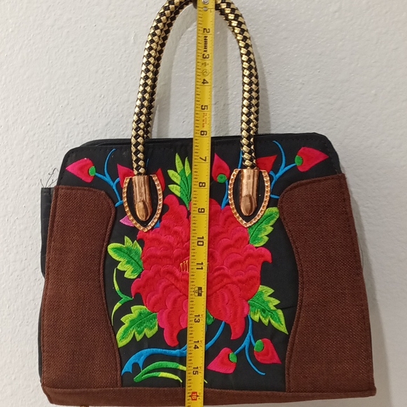 Floral Embroidery HandBag - Picture 6 of 9